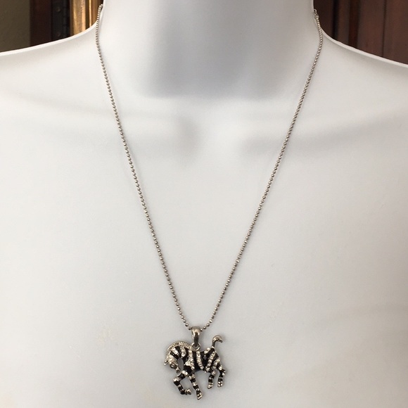 Zebra enamel & rhinestone silver tone pendant - Picture 4 of 4